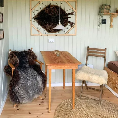 Shepherd's Hut With View In Ollerup Semesterbostad