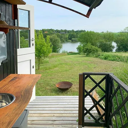 Semesterbostad Shepherd's Hut With View In Ollerup *